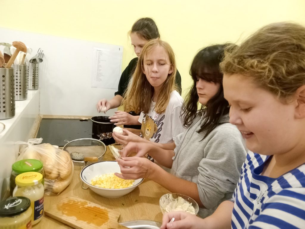 Tajemná noc ve škole-20