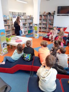 Beseda v knihovně-1